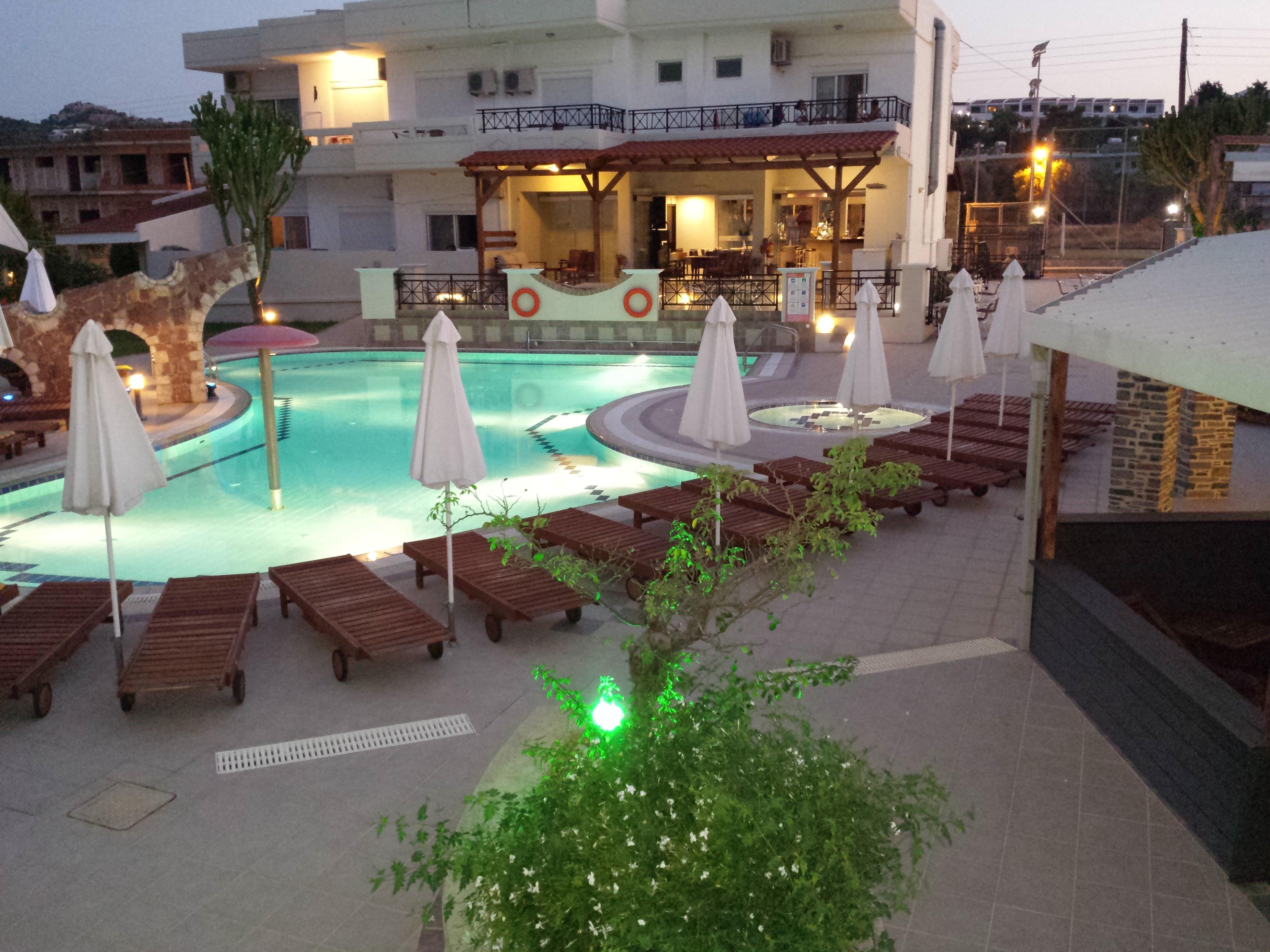 Aparthotel Bright Star à Faliraki Extérieur photo
