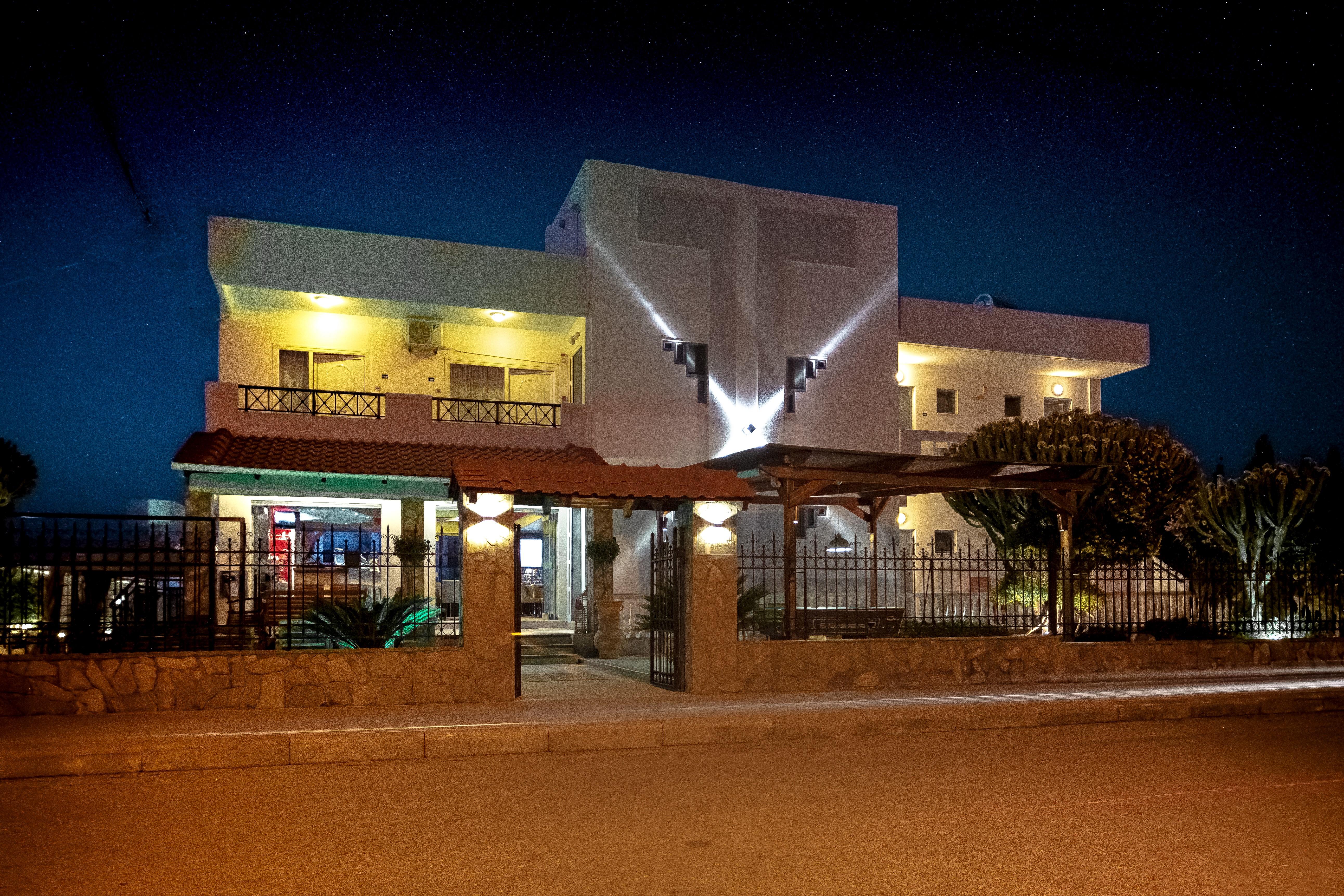 Aparthotel Bright Star à Faliraki Extérieur photo